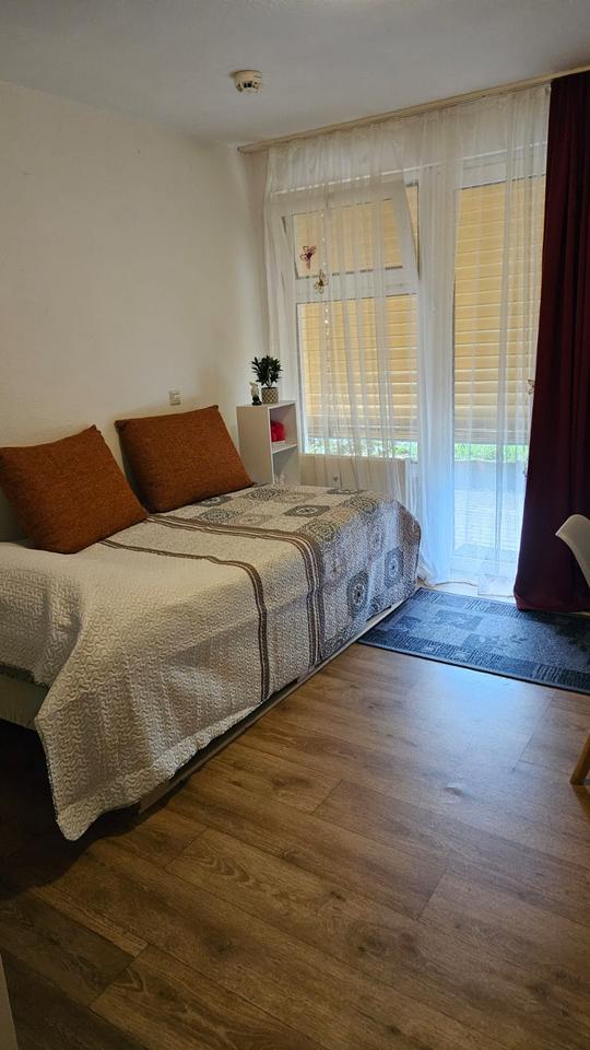 Thumbnail-Studio mit Terasse Uni und Klinik nah-ab Sofort frei!