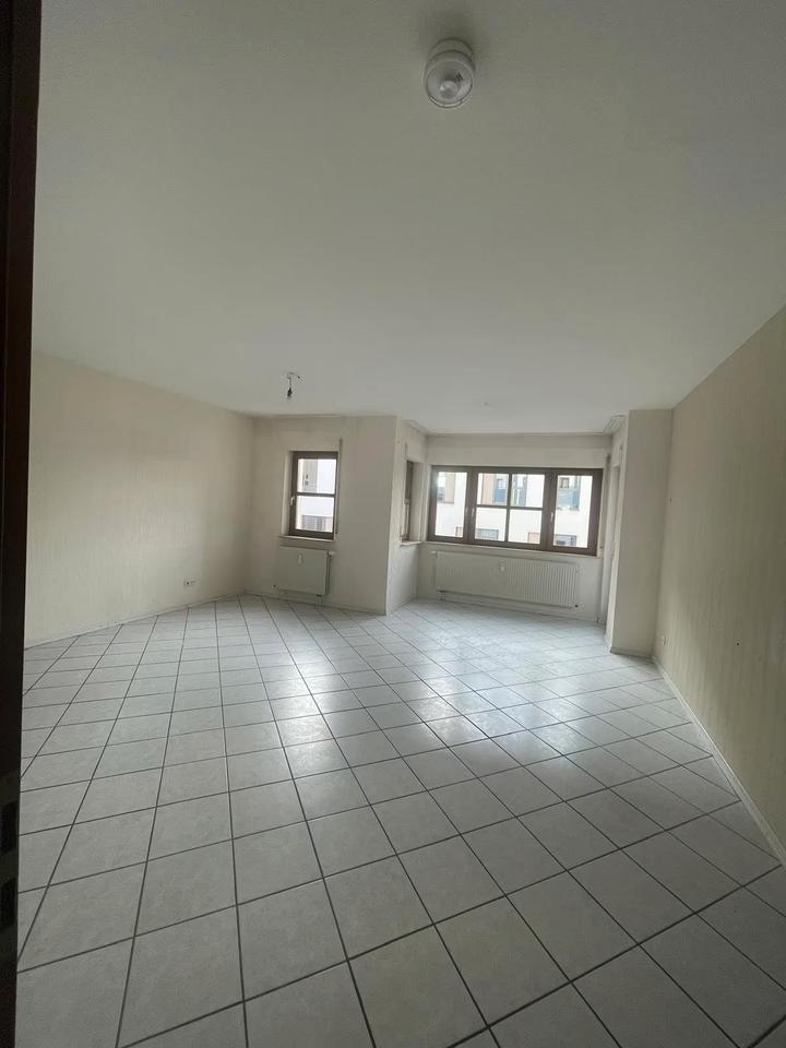 Thumbnail-Großzügige 93qm 3-Zimmer-Wohnung im Zentrum Schlüchterns