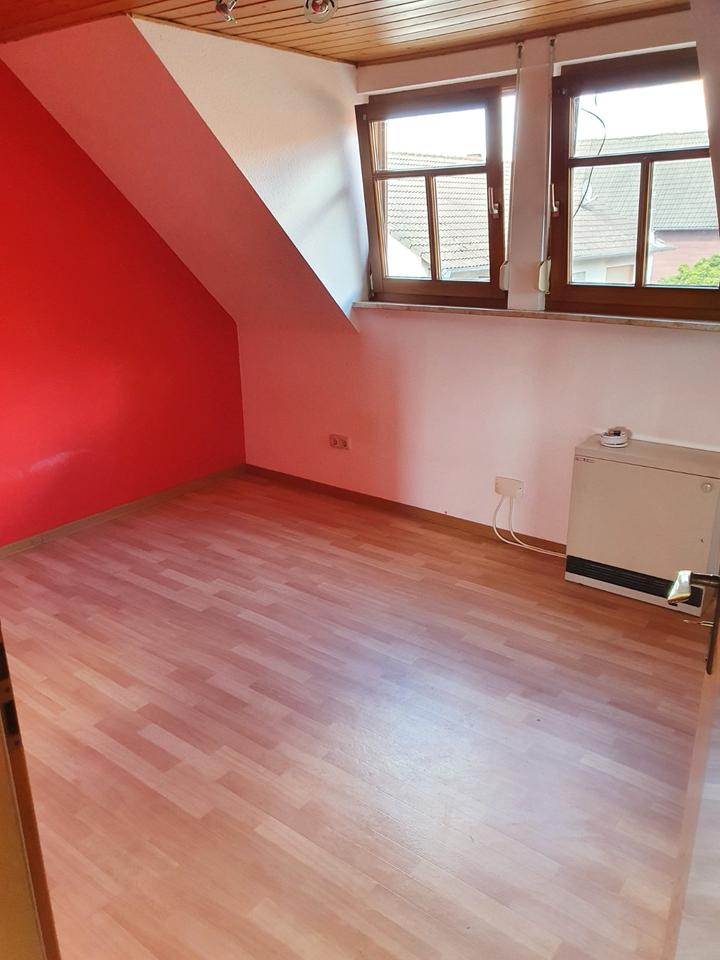 Thumbnail-2-Zimmer Dachgeschosswohnung in Ebsdorf