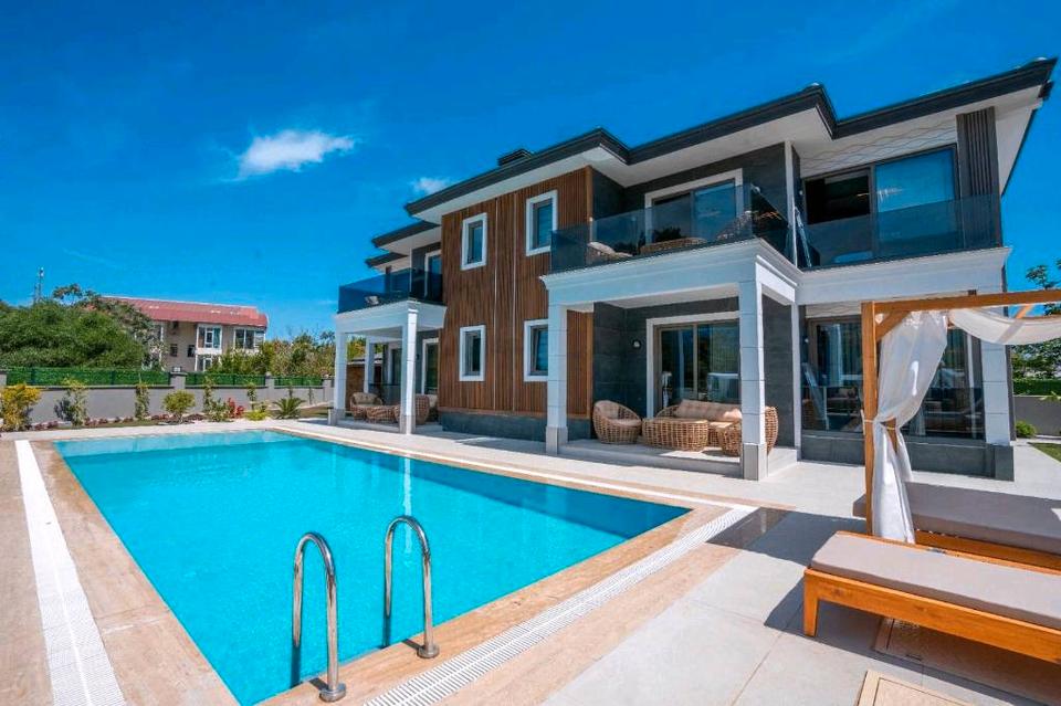 Thumbnail-Luxus Residenz in Antalya, Türkei – 200 m zum Meer