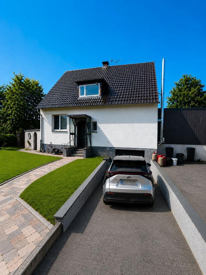 Thumbnail-Einfamilienhaus bis Dreifamilienhaus in Rösrath Forsbach