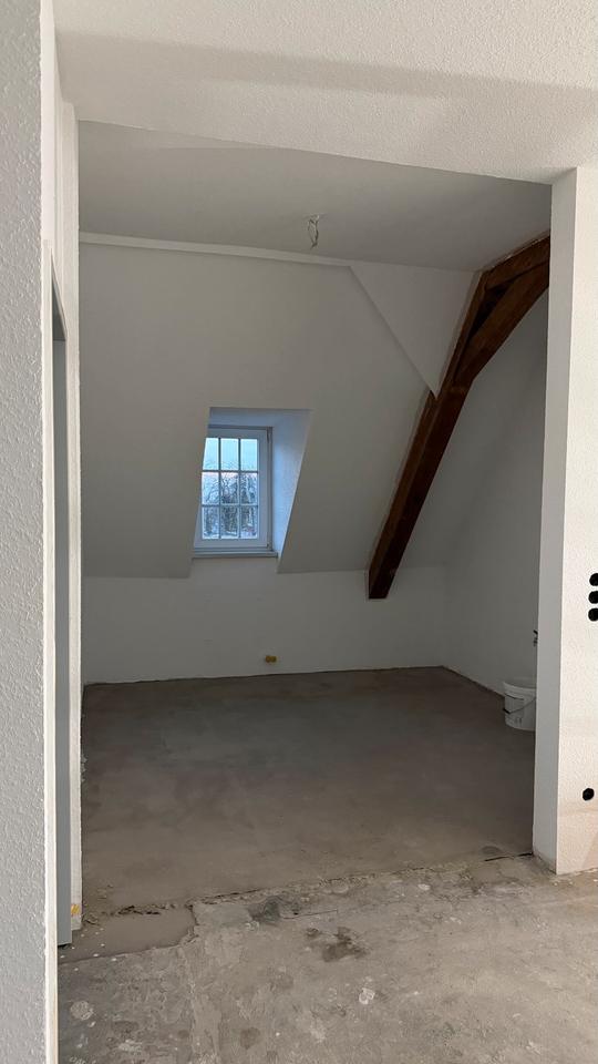 Thumbnail-Erstbezug nach Sanierung, helle 3 Zimmer Wohnung im Dachgeschoss