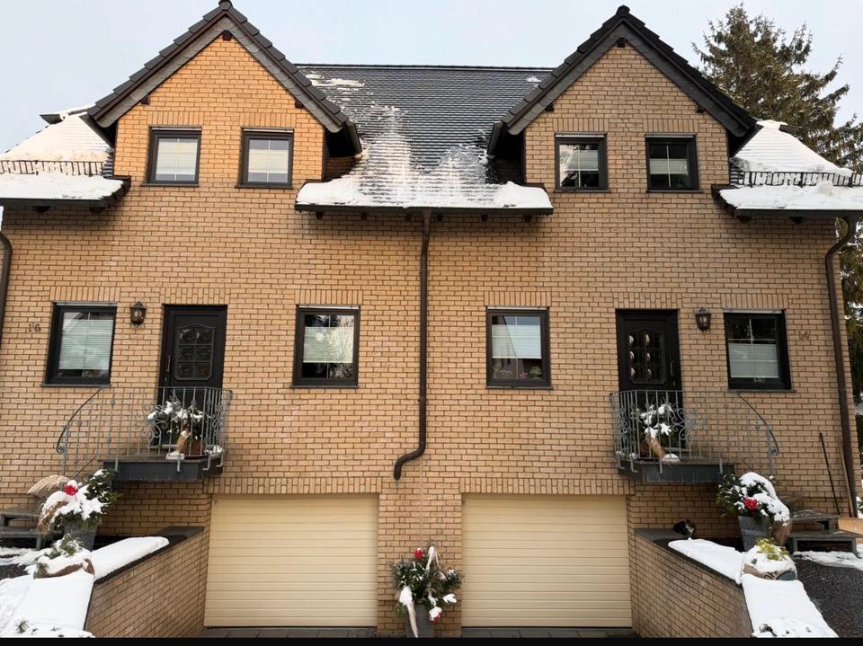 Thumbnail-Doppelhaus mit 1220 m² Grundstück Tiefgarage Klinkerfassade