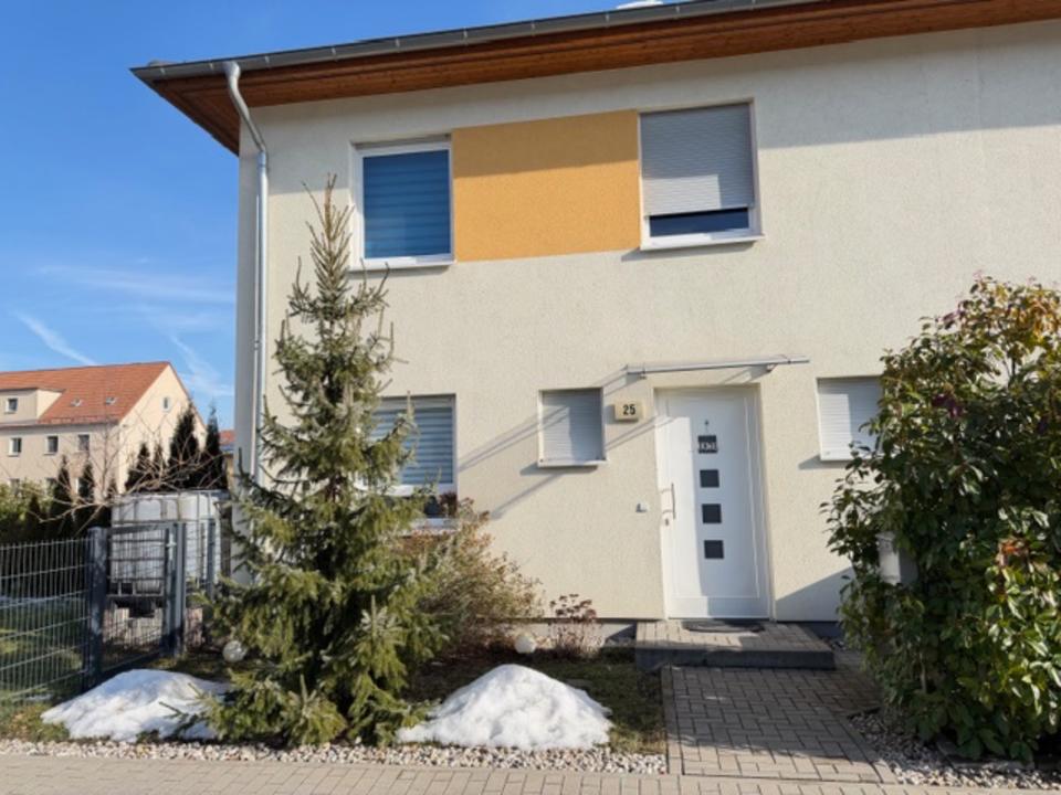 Thumbnail-Schöne DHH in Taucha zu verkaufen, BJ 2015