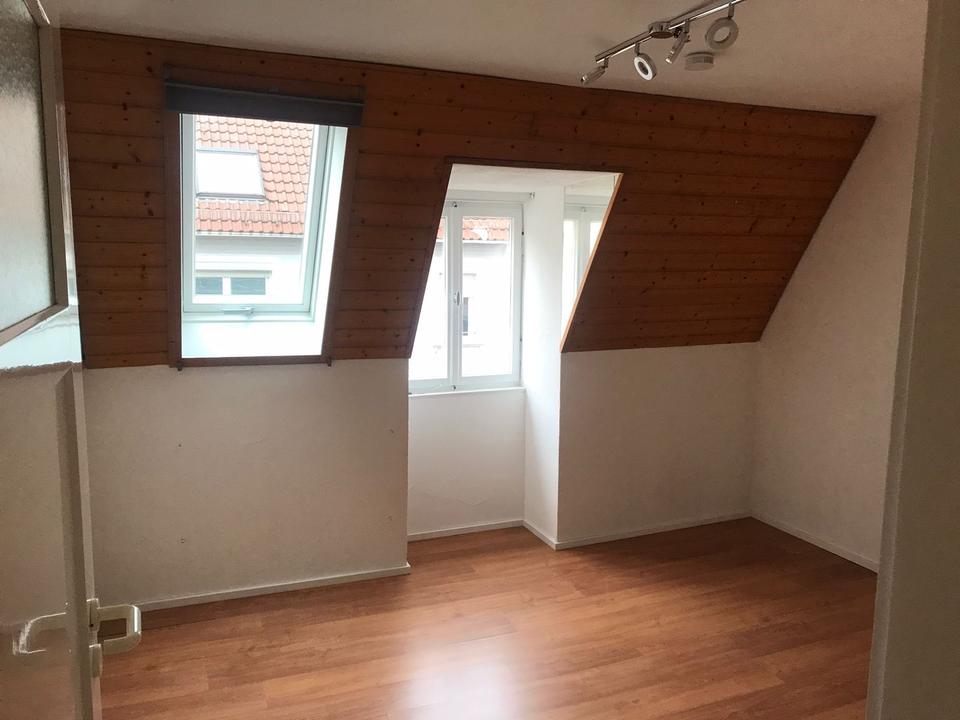Thumbnail-Helle 3 Zimmer Wohnung Stuttgart Süd (70199)