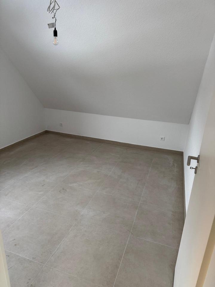 Thumbnail-Schöne Dachgeschosswohnung zu vermieten in Hückelhoven