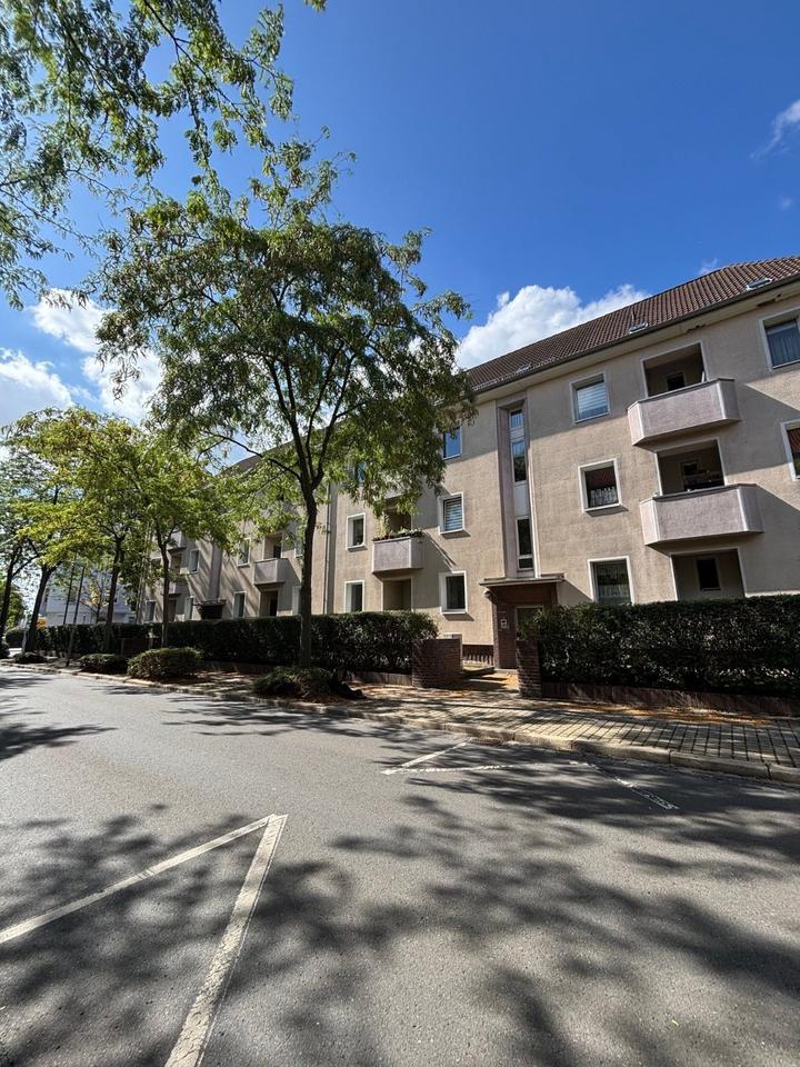 Thumbnail-Großzügige 5-Raum-Wohnung mit Balkon & neuer Einbauküche in Halberstadt