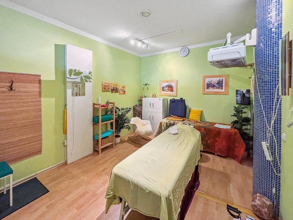 Thumbnail-biete im Ärztehaus: Arzt-Praxis Physio Schönheits-Salon 116m²