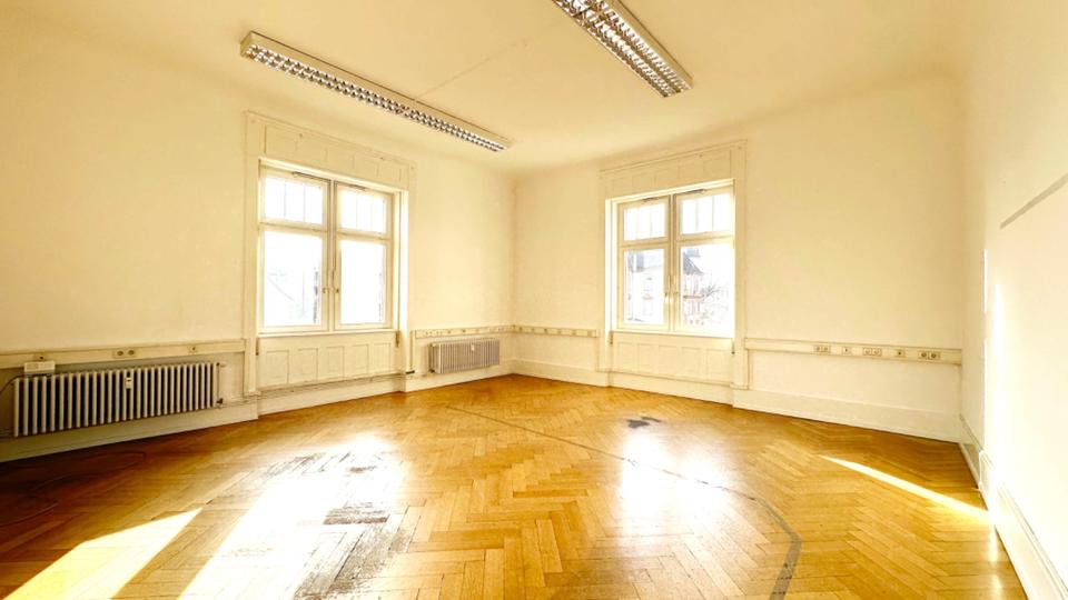 Thumbnail-Zentral. Stilvoll. Besonders. Bürofläche im Denkmalobjekt mit Aufzug - ab sofort