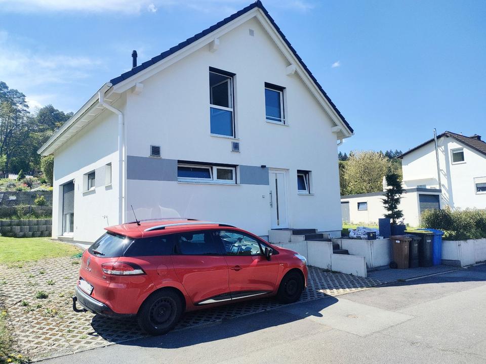 Thumbnail-Neuwertiges Einfamilienhaus (Bj. 2019) in Idstein mit Garage
