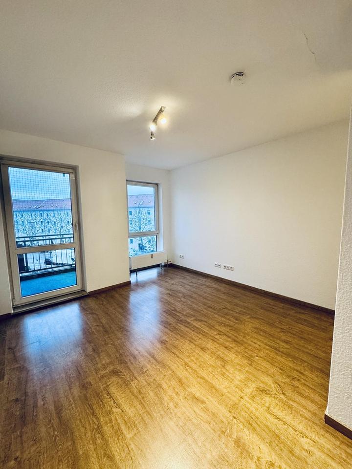 Thumbnail-Renovierte 1-Zimmer-Wohnung mit Balkon und Aufzug – ideal für Singles