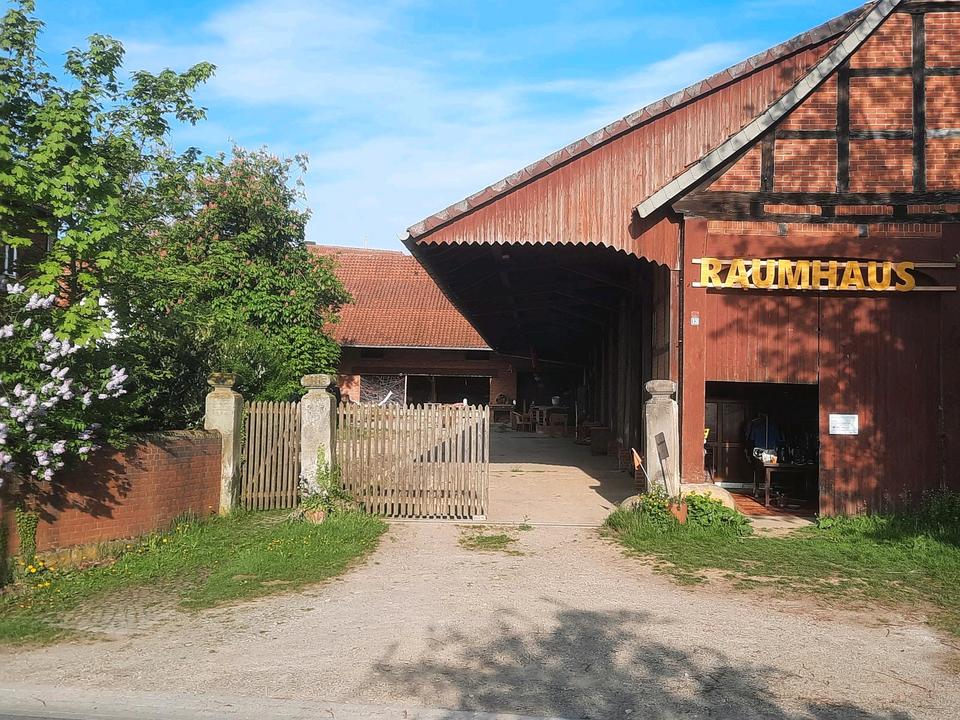 Thumbnail-4-Zimmer- Wohnung in Hofgemeinschaft