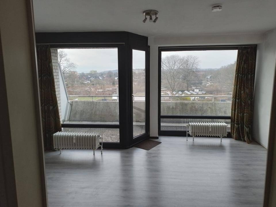 Thumbnail-1-Zimmer Appartment mit MinikücheFlurDuschbad und Kellerraum