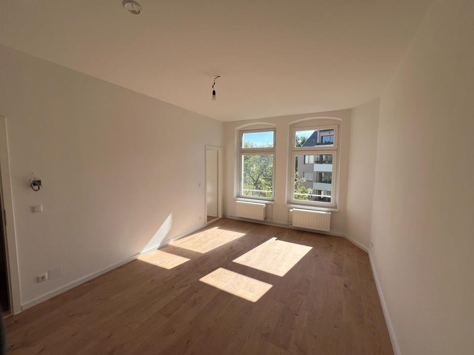 Thumbnail-Hochwertig SanierteModernisierte 1-Zimmer-Wohnung in Berlin Köpe