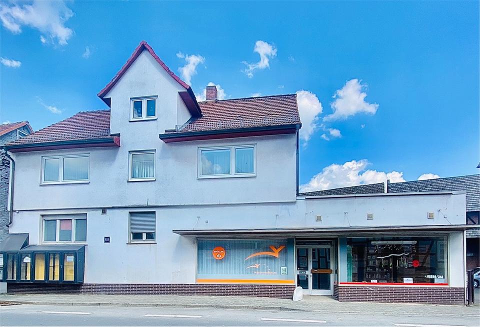 Thumbnail-Geräumige 230qm Familienwohnung über 2 Etagen, Balkon im Zentrum