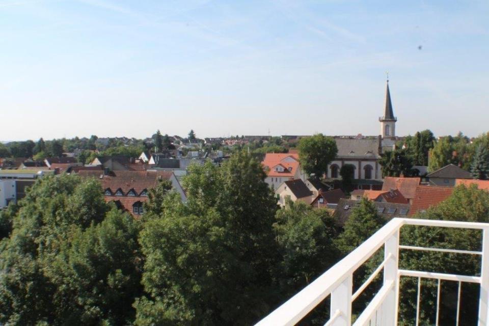 Thumbnail-Sonniges möbliertes 1-Zimmer Studio mit Blick über HG Gonzenheim