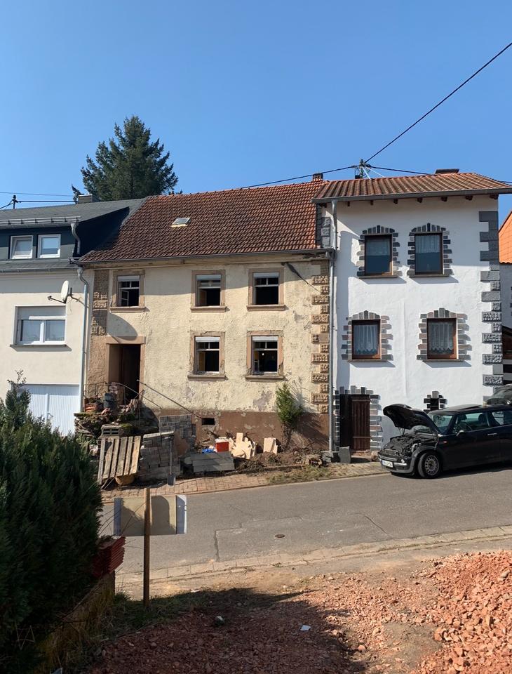 Thumbnail-Haus mit viel Potenzial +Garten zu verkaufen KastelNonnweiler