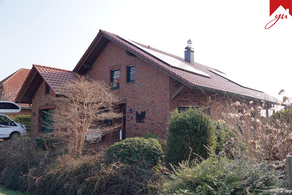 Thumbnail-Stilvolles Einfamilienhaus zum Wohlfühlen in ruhiger Lage mit PV-Anlage und Wärmepumpe.
