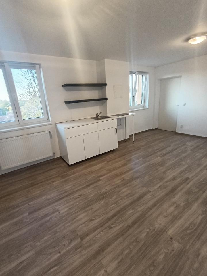 Thumbnail-Hellen Büroraum, mit separatem Bad