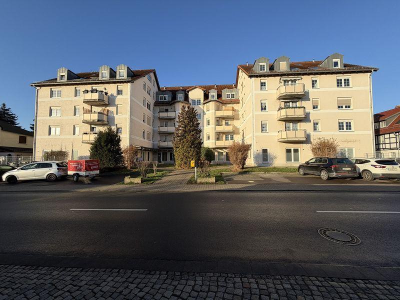 Thumbnail-Helle Dreiraumwohnung mit ca. 74,99 m² Wfl., Einbauküche, Stellplatz in Tiefgarage!!!