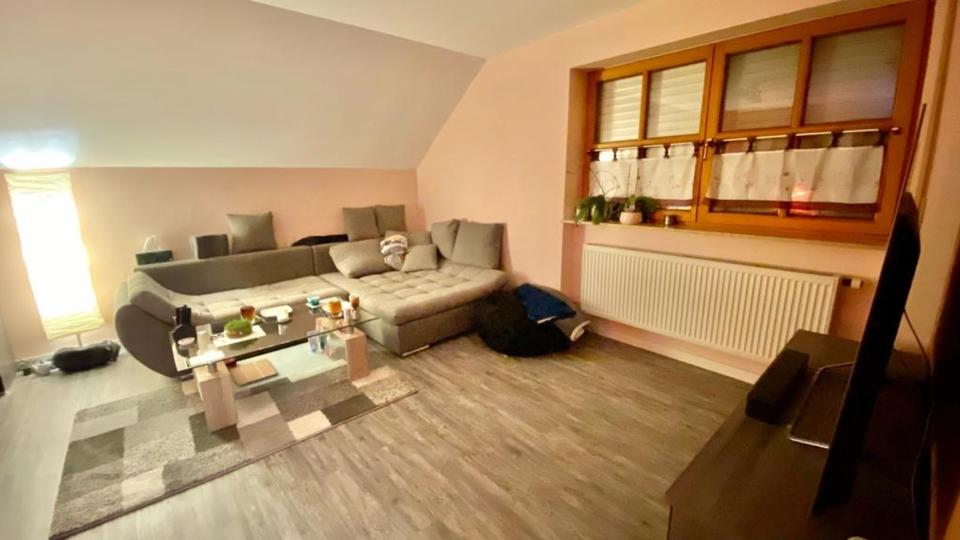 Thumbnail-100 m² klimatisierte Wohnfläche im 1. OG zur Miete