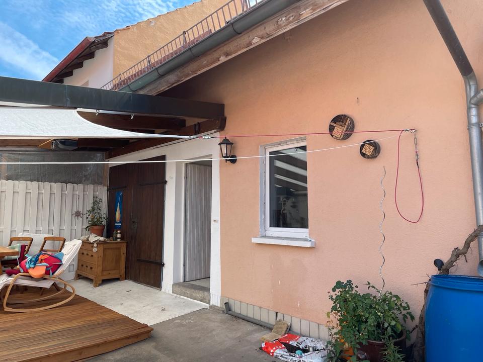 Thumbnail-Dachgeschosswohnung mit großer Terrasse in Theilheim zu vermieten