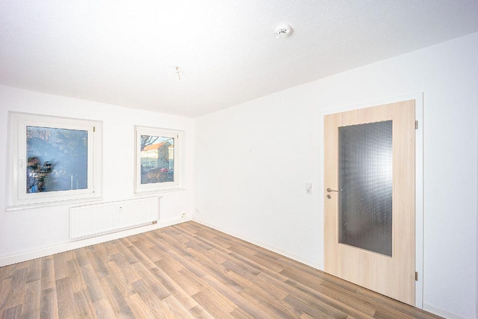 Thumbnail-Kleine Erdgeschosswohnung mit Dusche