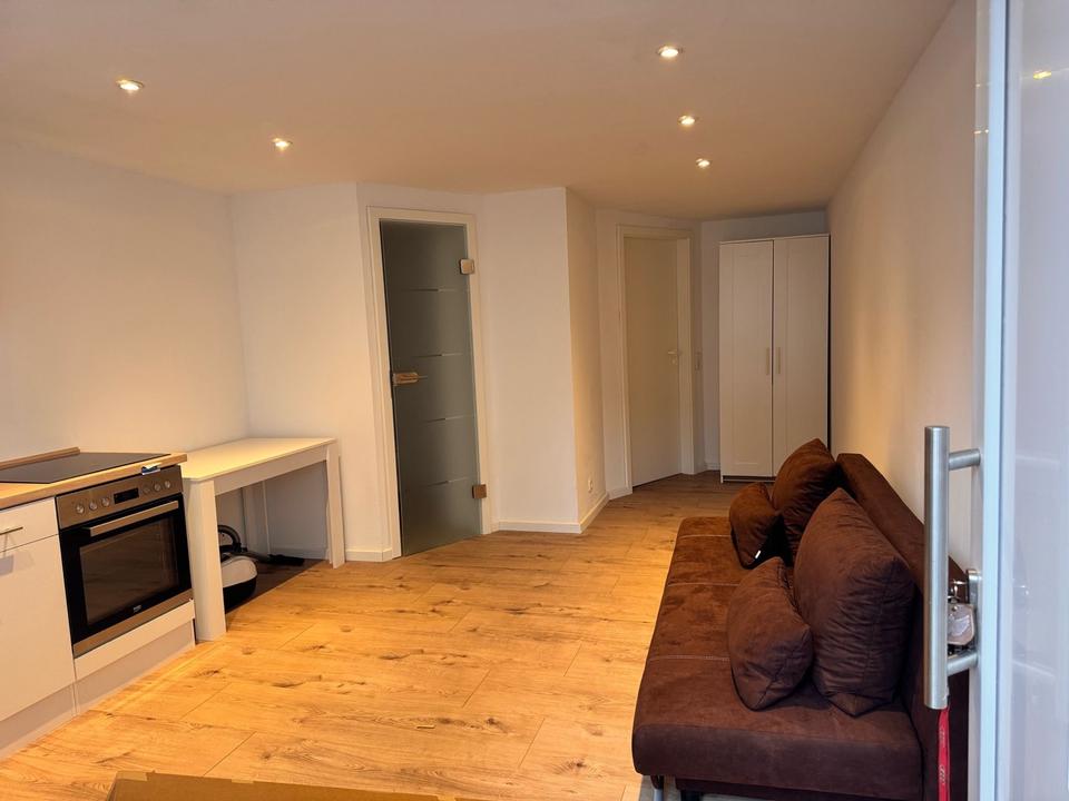 Thumbnail-Möbliertes 1 Zimmer Apartment (nur an Wochenende-Heimfahrer)