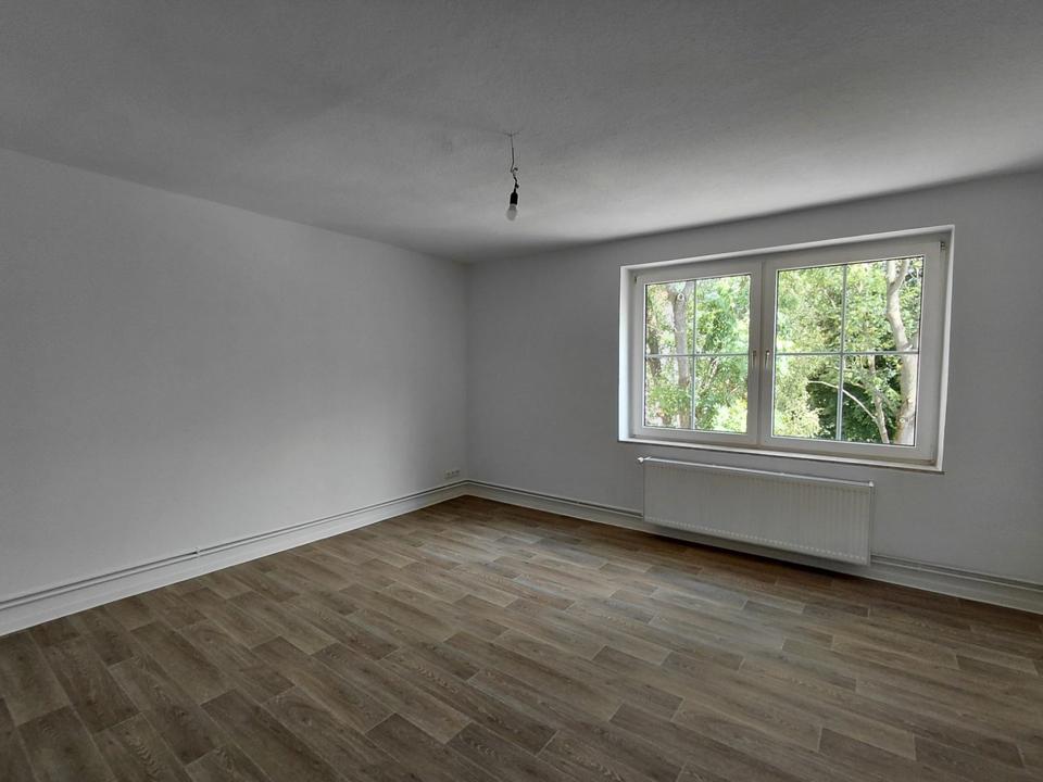 Thumbnail-Gemütliche 2-Zimmer-Wohnung in Löderburg – mit Treppenlift, teilsaniert, ab sofort frei!