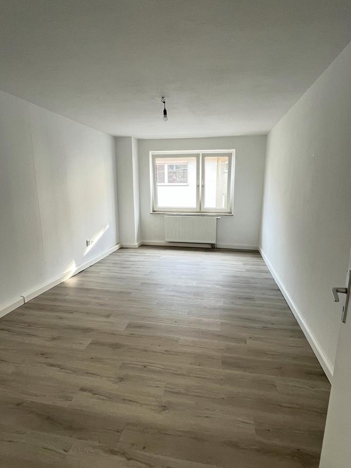 Thumbnail-Frisch renovierte und teilsanierte Wohnung in Uninähe Wuppertal