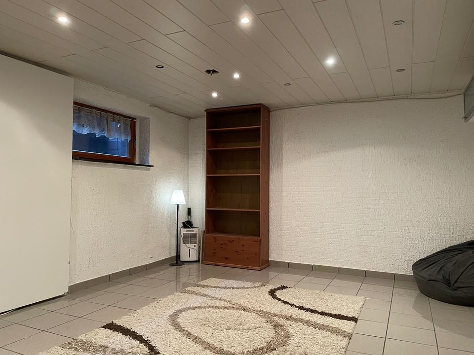 Thumbnail-Schönes WG-Zimmer ab 01.01 zu vermieten