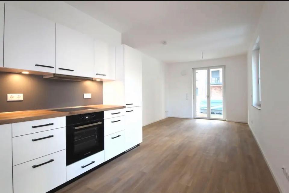 Thumbnail-Schicke 2 Zimmer mit EBK und Terrasse in ruhiger Seitenstraße!