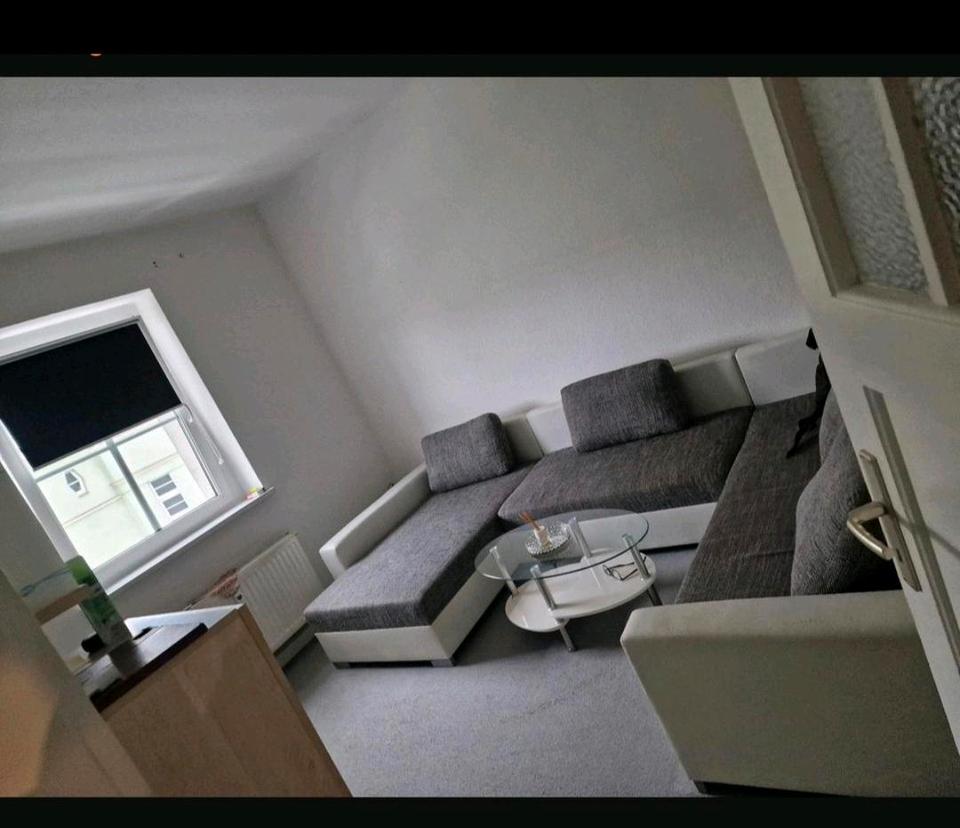 Thumbnail-schöne 2-Zimmer-Wohnung mit Küche. Möbel kostenlos zu übernehmen