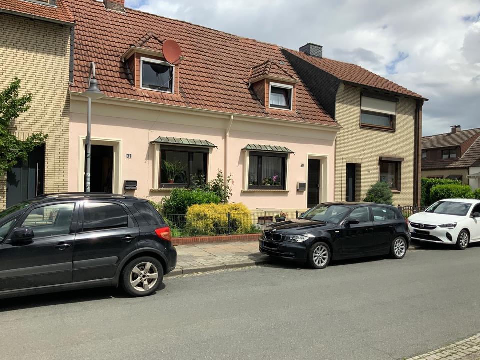Thumbnail-Reihenmittelhaus mit Ausbaureserve & schönem Garten in Arsten