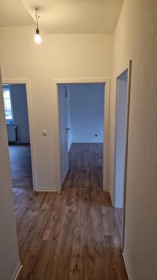 Thumbnail-Helle, frisch sanierte 3-Zimmer-Wohnung mit Gartenblick, Balkon &