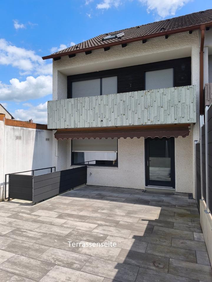 Thumbnail-Schönes Reihenendhaus in ruhiger Lage in Dittelbrunn