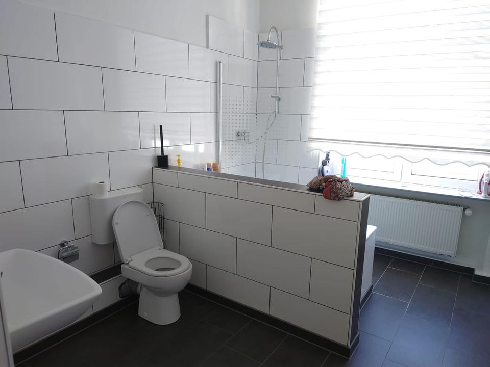 Thumbnail-4 Zimmerwohnung mit Hof zum Entspannen zu Vermieten