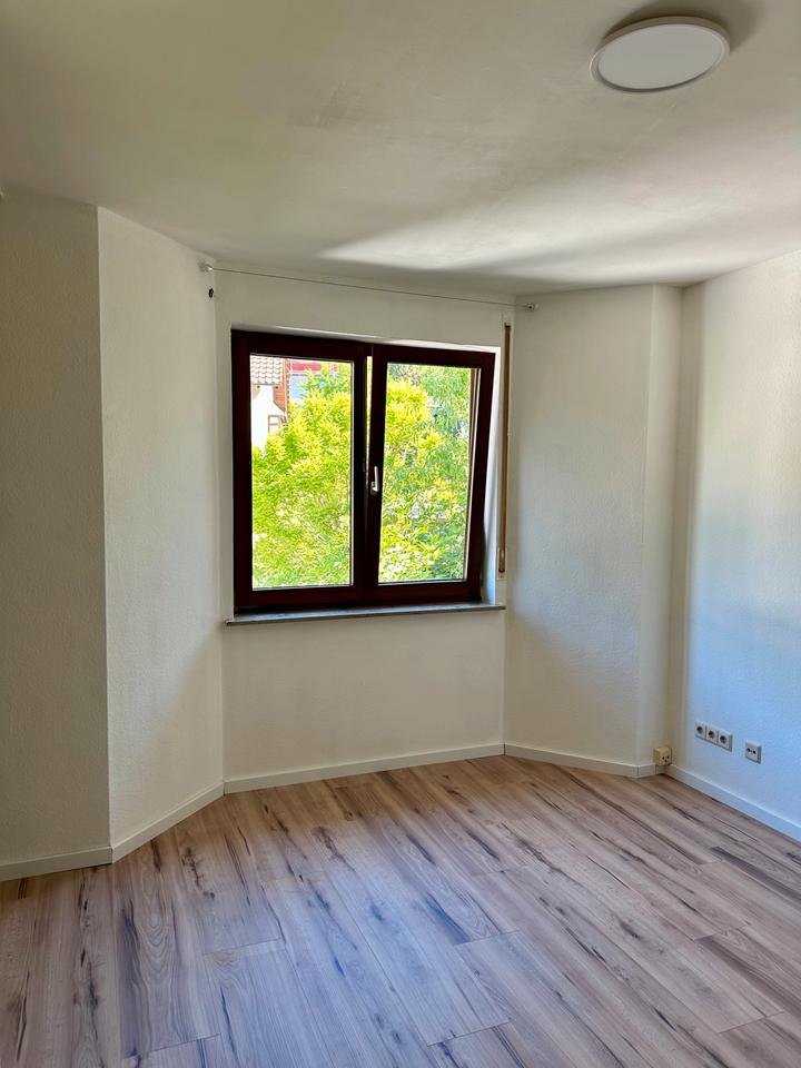 Thumbnail-1,5 Zimmer Wohnung TÜ Weststadt