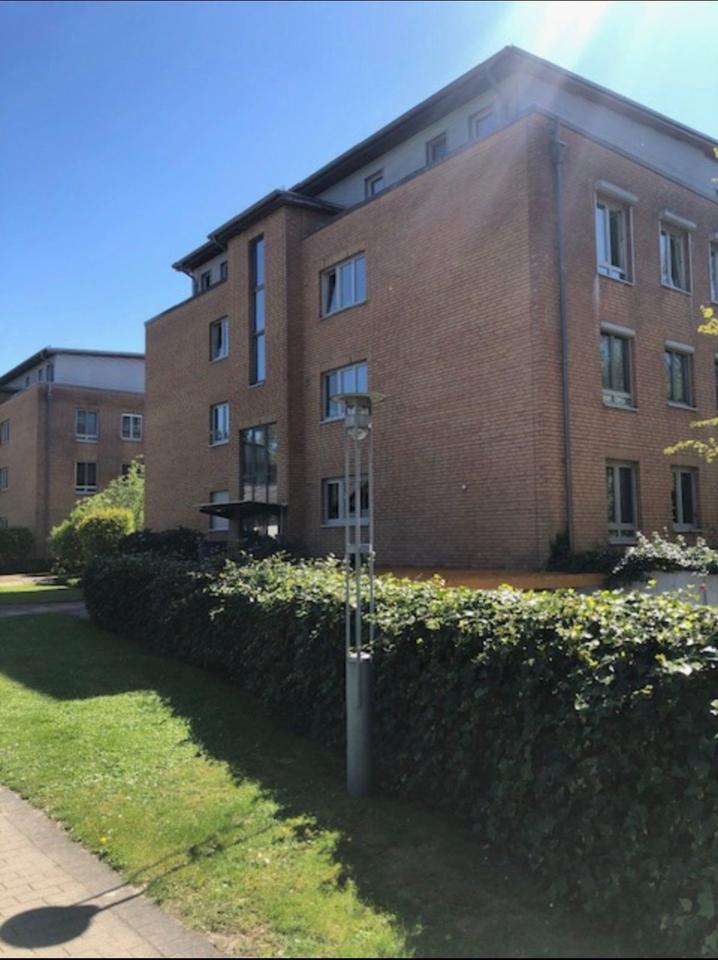 Thumbnail-Dachgeschoss-Penthousewohnung 2,5 Zi. in HH-Bramfeld von privat!