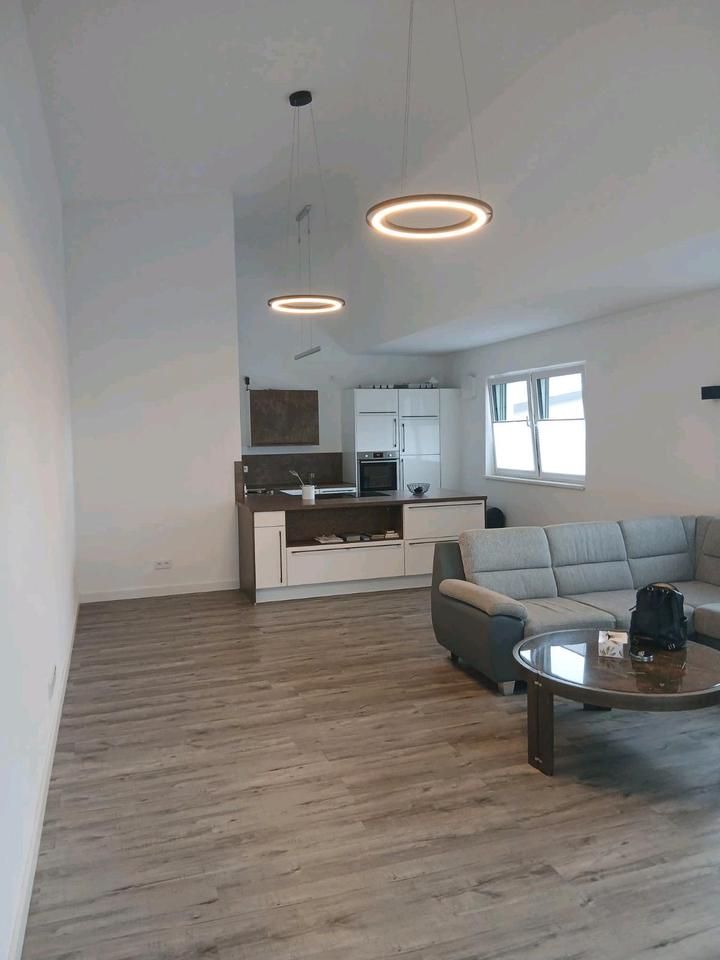 Thumbnail-2 Zimmer Wohnung, zentral, frei, teilmöbliert, Einbauküche,