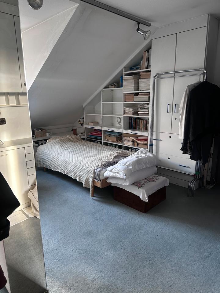 Thumbnail-Helles, vollständig möbliertes Zimmer direkt am Rosenheimer Platz