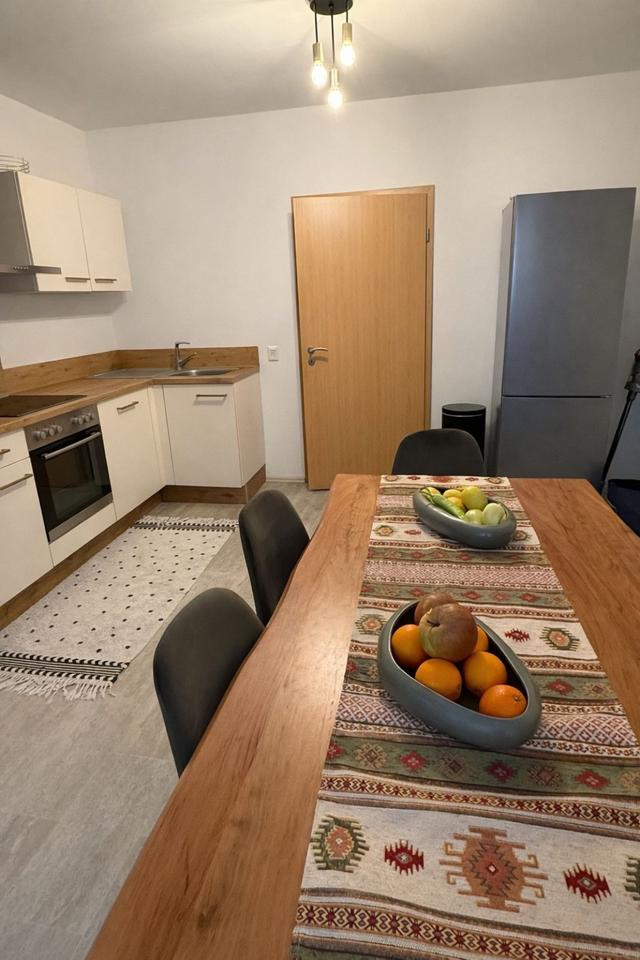 Thumbnail-Helle 3-Zimmer-Dachgeschosswohnung, Wohnküche, modernes Bad