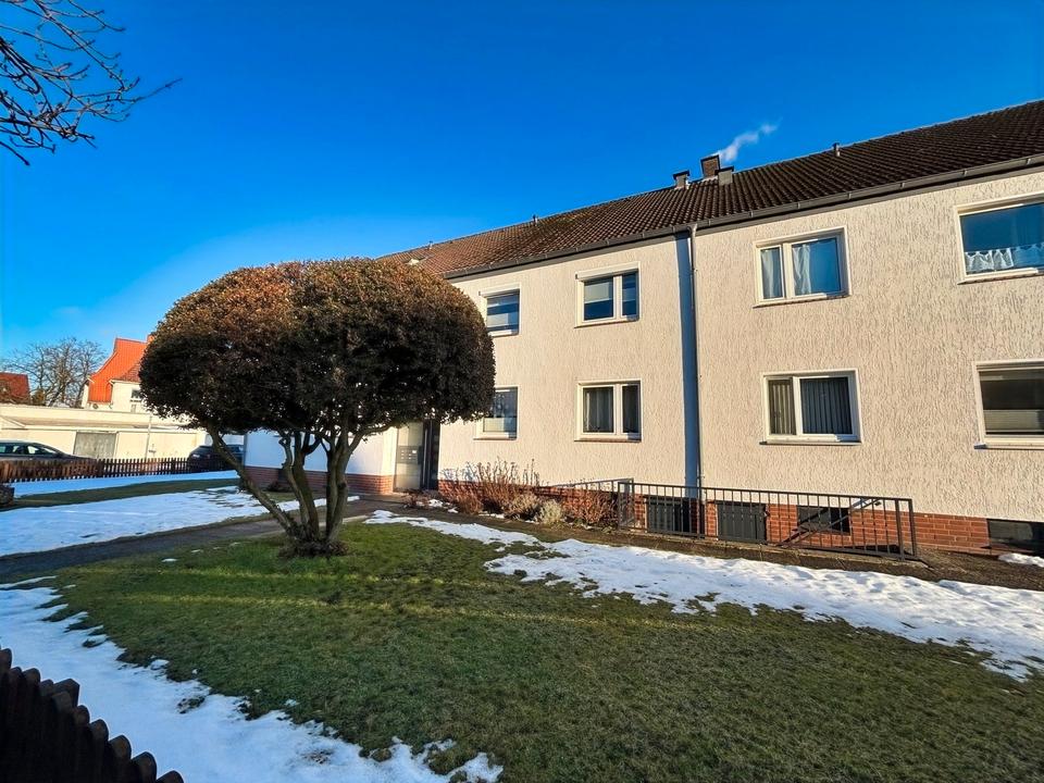 Thumbnail-Gepflegte Wohnung mit Einbauküche im 1. OG