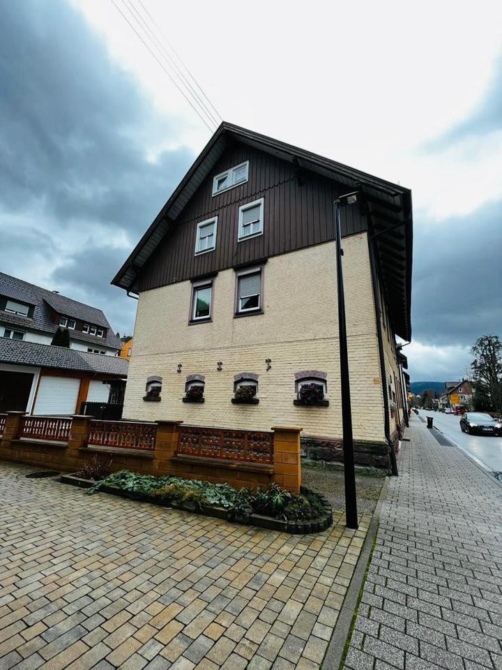 Thumbnail-2 Zimmerwohnung komplett renoviert