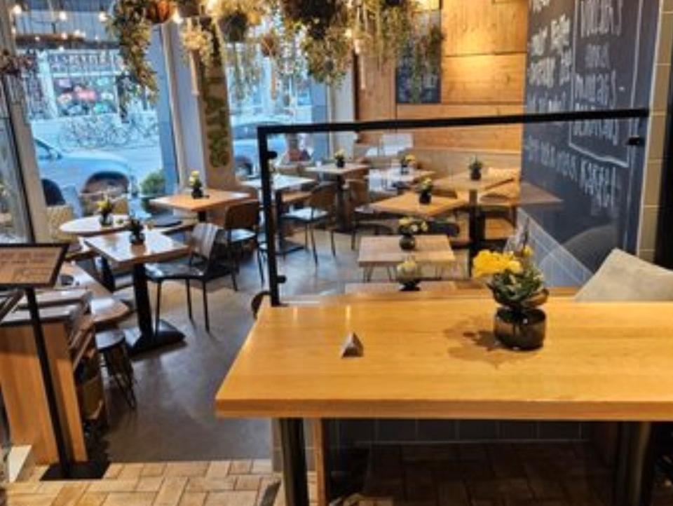 Thumbnail-Café Bar Restaurant