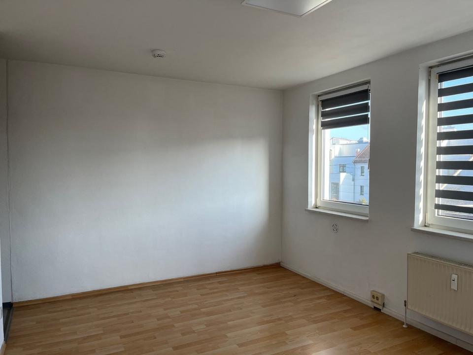 Thumbnail-Helles 1‑Zimmer‑Apartment (28 m²) in Nürnberg‑Zerzabelshof – 590 € warm – frei ab 01.04.