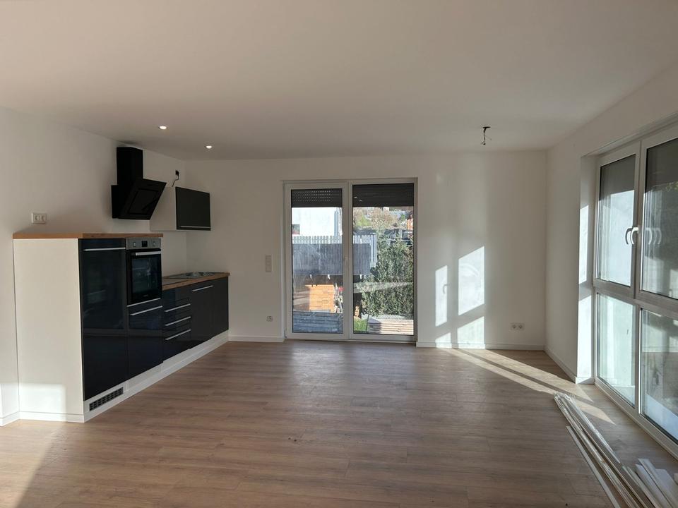 Thumbnail-Moderne 4-5 Zimmer Wohnung mit Garten & Fernblick in top Lage