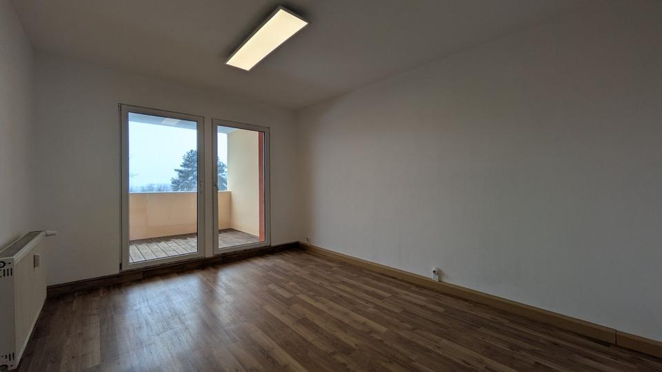 Thumbnail-6 Monate Mietfrei - 3 Zimmer mit Balkon- in Narsdorf