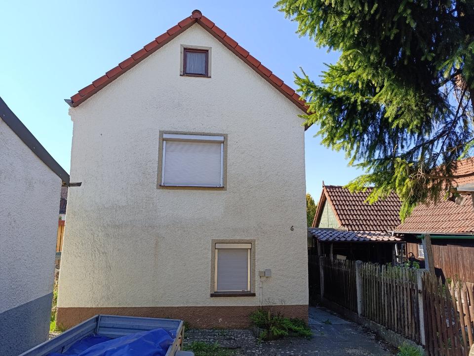Thumbnail-Einfamilienwohnhaus renovierungsbedürftig mit kleinem Grundstück