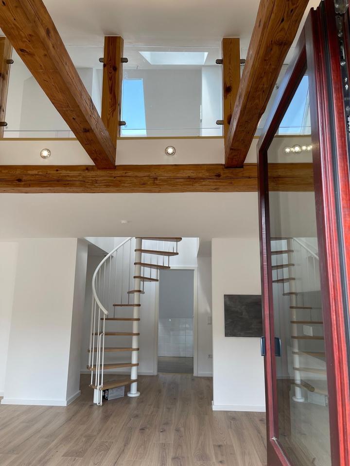 Thumbnail-Großzügige Maisonette-Wohnung mit Balkon